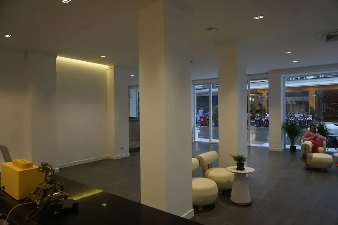 푸켓-블루 스카이라인 호텔