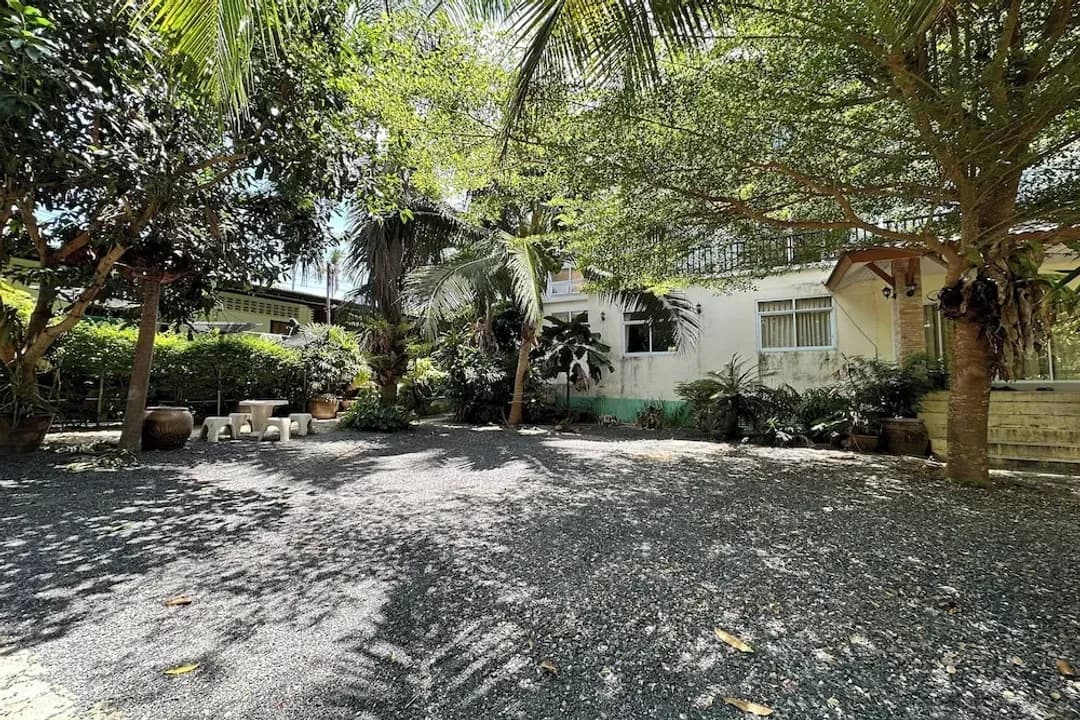 素叻他尼府-喬格蒙住宅酒店