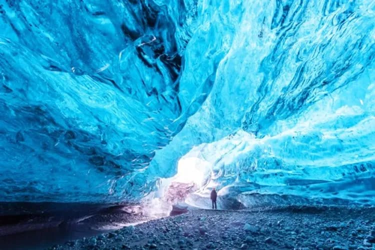 藍冰洞健行-冰原初體驗