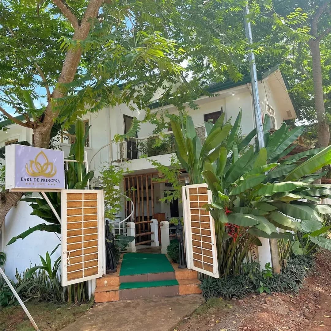 Palawan Province-Earl De Princesa Hotel