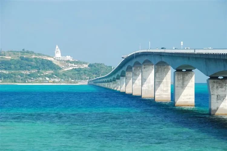 【沖繩旅遊5日】湛藍古宇利、美麗海水族館、琉球王朝、波上宮祈福、瀨長島陽光、贈單軌電車劵(訂金每位10,000元)-5