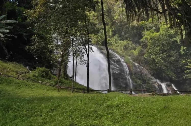 茵他儂山(瀑布、帝后雙塔、茵他儂最高峰)