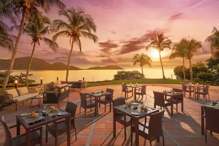 龍目:逸林希爾頓渡假村(兩晚)