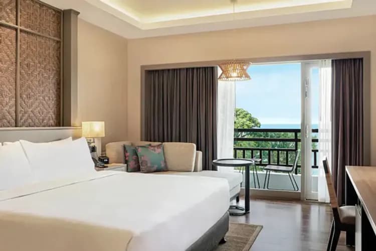 龍目:逸林希爾頓渡假村(兩晚)