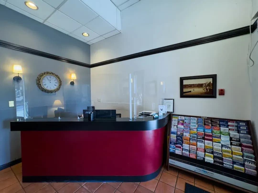 British Columbia-Met Hotel