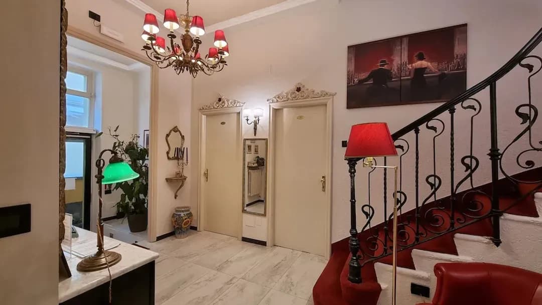 롬바르디아-샤를리 호텔