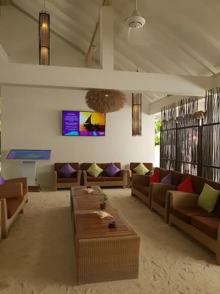 Check-in/check-out kiosk