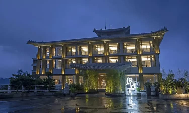 Front of property - evening/night