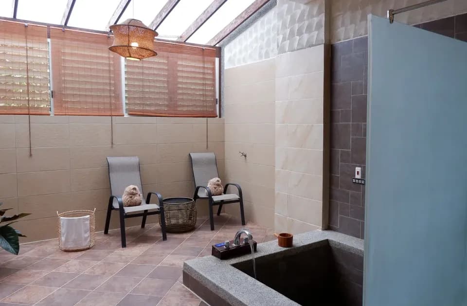 新月塢溫泉 Mikatsuki Tani|獨家9折起!尖石溫泉、可愛動物區-1