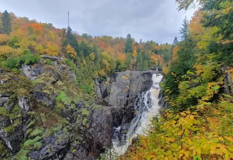 聖安妮峽谷、加拿大旅遊