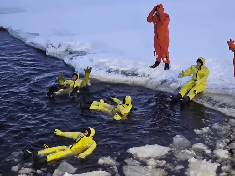 極地破冰巡航(全程約三小時;含船上自助午餐)