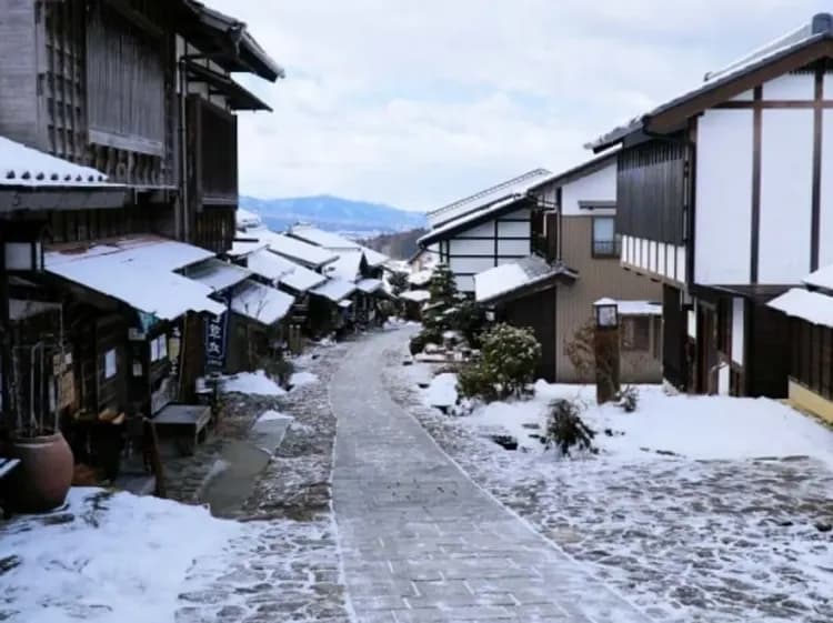 閃亮北陸~冬華競演彩燈、白川鄉合掌村、上三之町老街、兼六園溫泉香五日-7
