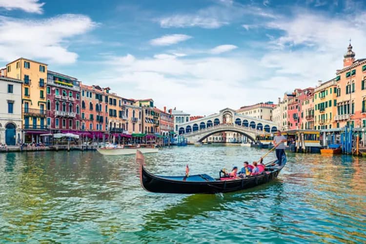 經典法瑞義~全覽鐵力士山、浪漫雙城遊船、府邸古蹟餐廳、雙高速列車體驗11日-11