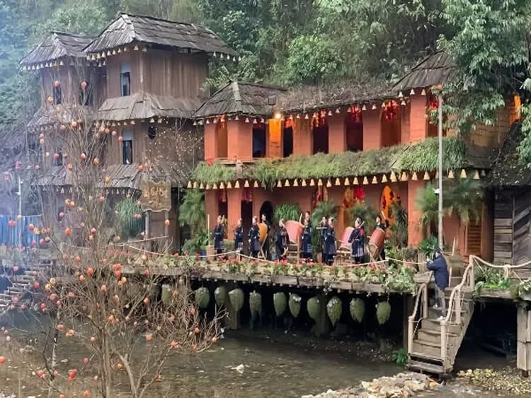 最美北越~沙壩夢幻山城、龍雲天空步道、芒花登山列車、全程五星飯店五日-7