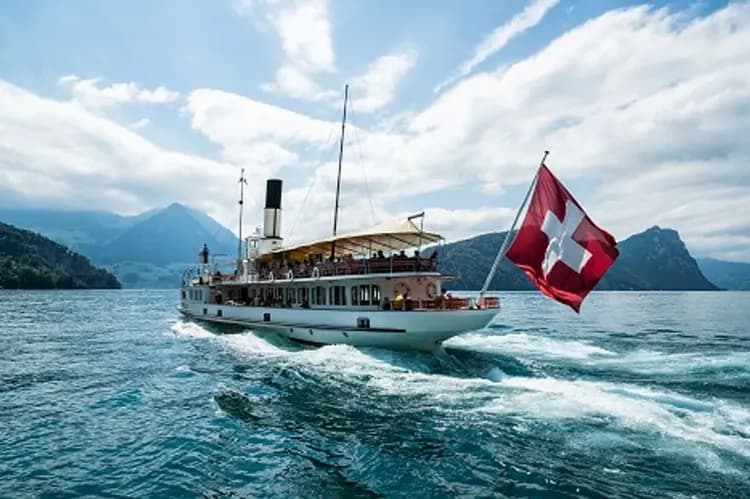 珺臨德瑞喜迎春~皮拉圖斯山頂飯店、德國童話城堡、頭等艙景觀列車、慕尼黑五星飯店10日-13