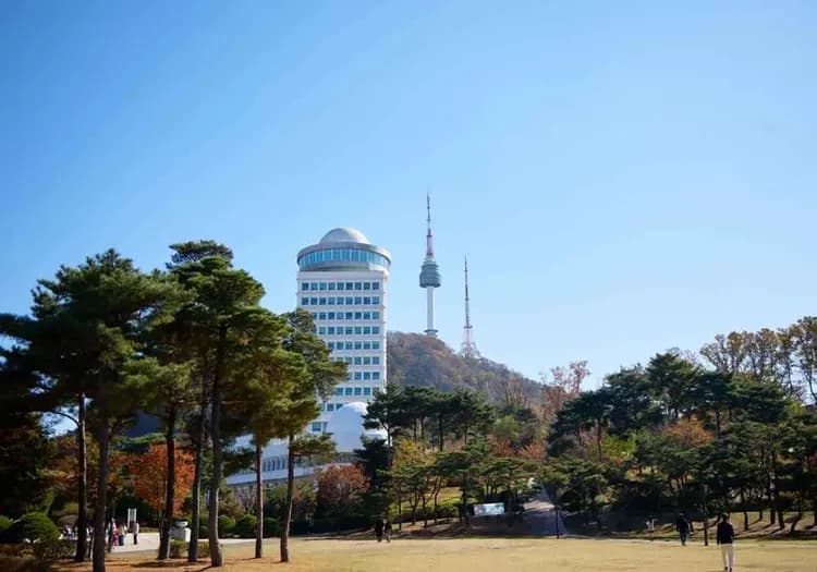 南山白凡廣場城牆路