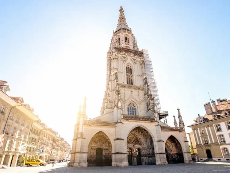 【賀歲德瑞、預購減5000】絕景少女峰、童話新天鵝堡、修道院圖書館、兩晚五星飯店10日-11