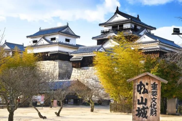 道後溫泉漫遊:道後溫泉本館+少爺音樂鐘+放生園(足湯)