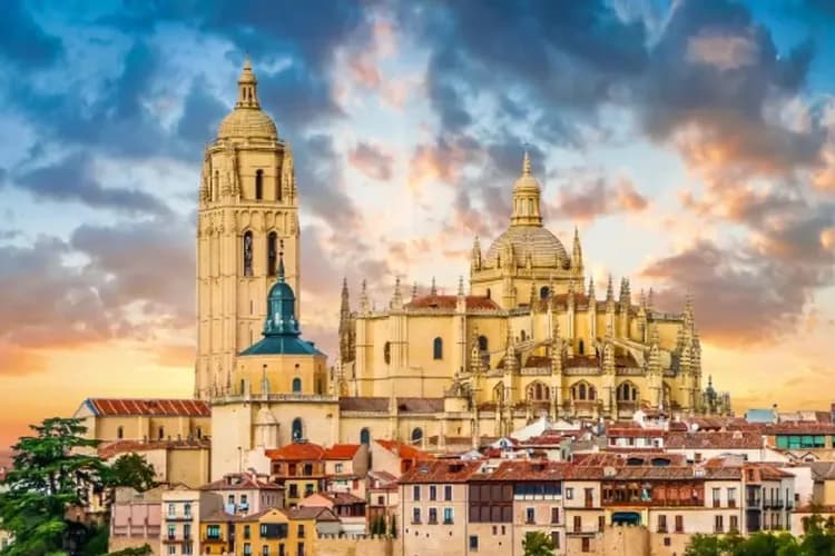 限GO西葡風情~杜羅河遊船、高第建築巡禮、聖家堂奎爾公園、世界文化遺產13日-11