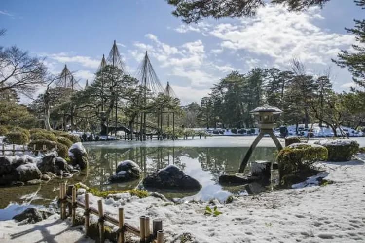 ©金沢市-金澤兼六園