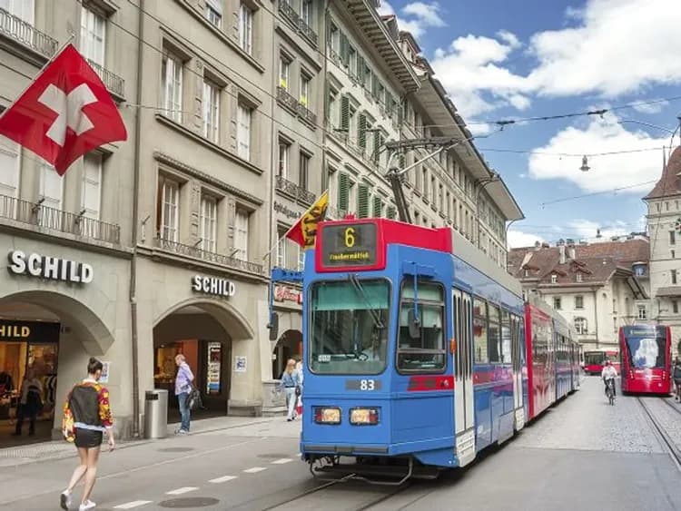 新春清艙德瑞~皮拉圖斯山頂飯店、德國童話城堡、阿爾卑斯小鎮、快線景觀列車10日-9