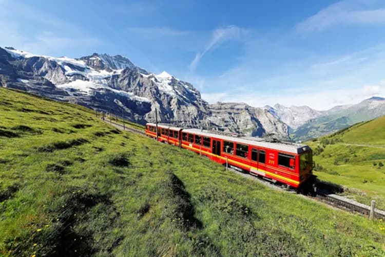 少女峰(百年齒軌火車+艾格快線纜車)