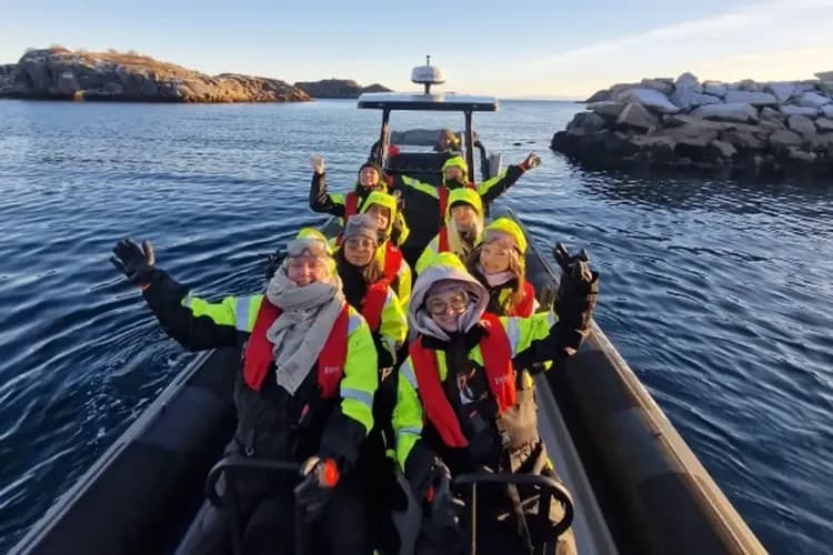 幸福北極圈~羅浮敦群島、動物園皮艇捕蟹、纜車傳統漁屋、漩渦海鷹狩獵之旅12日-11