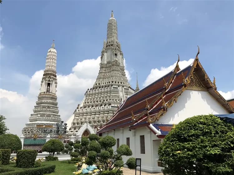 旅展優惠│泰國│無購物,曼谷網評五星,河畔私廚泰式美饌x碼頭夜市,綠山動物園,美功鐵道市場,鄭王廟,水上漂浮咖啡廳五日-6