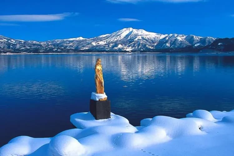 田澤湖(觀光局提供)-田澤湖琉璃美景