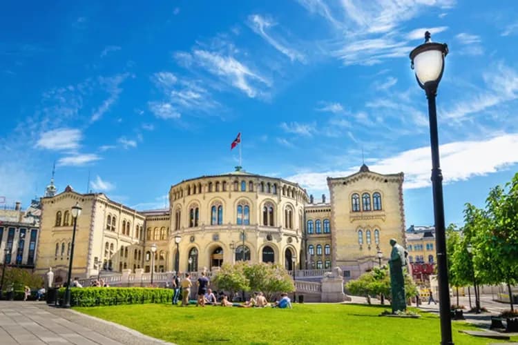 限GO北歐四國~挪威三峽灣、縮影高山火車、波羅的海遊輪、峽灣區景觀房12日-9