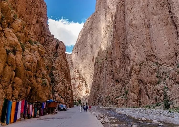 限量促銷摩洛哥~四大皇城巡禮、契夫蕭安藍城、撒哈拉騎駱駝、土堡飯店體驗10日-11