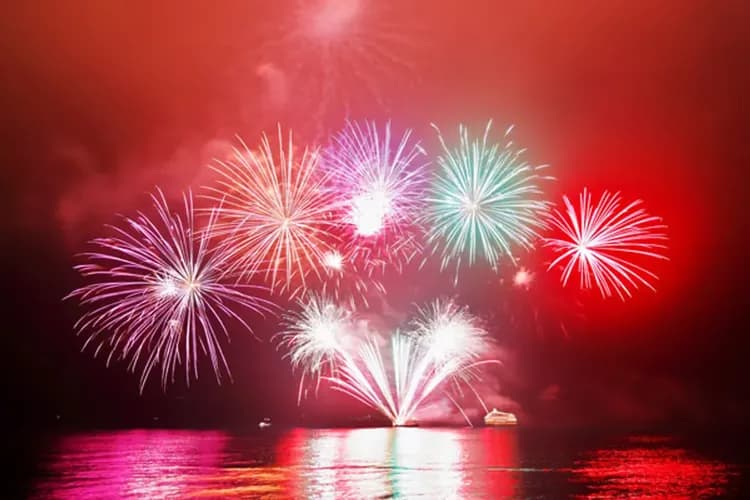 洞爺湖夏日花火會(2025/4月下旬~10/31)