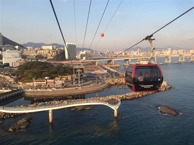 慢遊釜山半自助|乙日自由活動.親子樂玩LUGE滑車.天空膠囊列車.松島纜車.XTHESKY觀景台(一站購物)五日|高雄-5