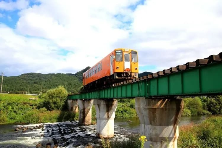 秋田內陸縱貫鐵道(觀光局提供)-秋田內陸縱貫鐵道
