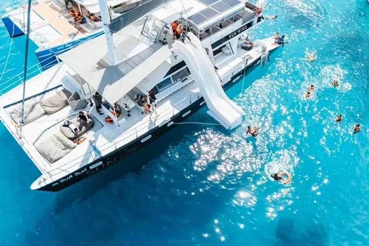 帆船三跳島:珊瑚島+皇帝島+神仙半島