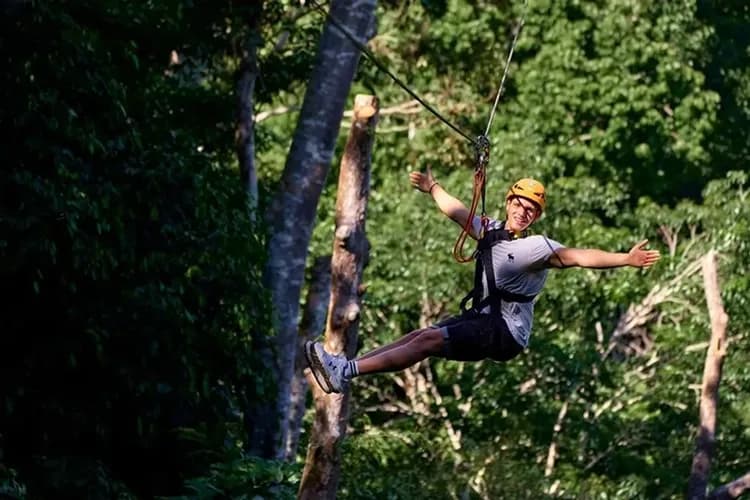 叢林飛躍體驗(共17站,含一杯飲料,全程約60分鐘)