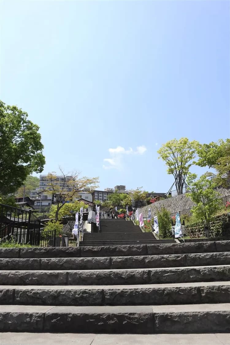 迎春折2,000|漫遊輕井澤.草津湯畑.表參道購物.燒肉美食.螃蟹雙湯六日|保住3晚國際連鎖飯店|高雄來回-5