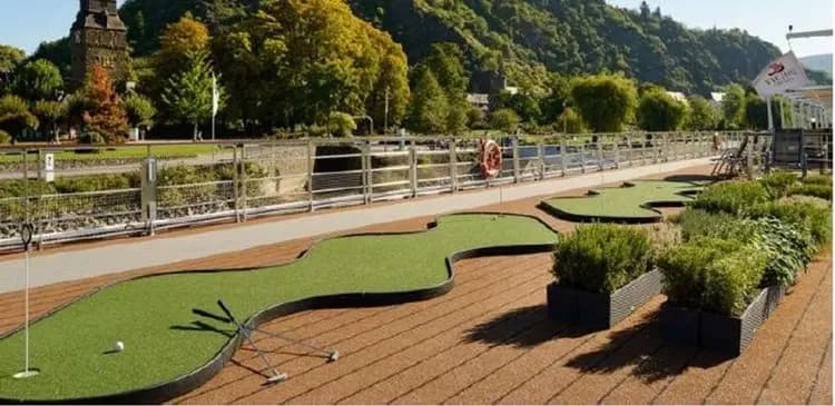 維京河輪|浪漫多瑙河|雷根斯堡、克倫洛夫、維也納、梅爾克修道院、布達佩斯(德國上船)|團體遊13日-7