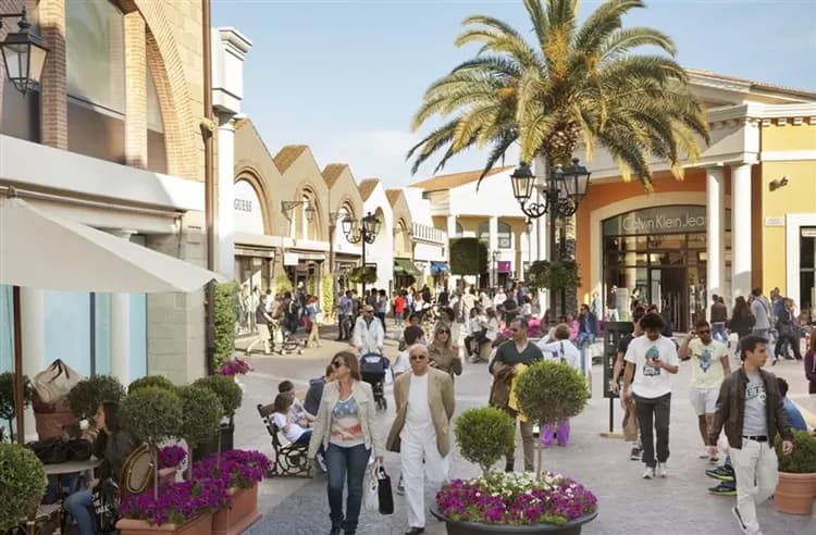 特選南義旅遊│絕美卡布里島.童話蘑菇村.石窟城馬泰拉.希臘神殿.雪白山城.失落龐貝.南方佛羅倫斯10日-7