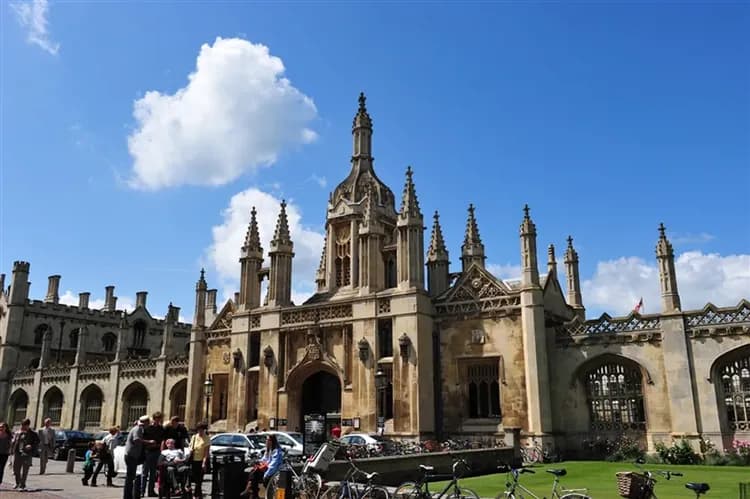 經典英國|科玆窩鄉村.大英博物館.雙大學.巨石陣.倫敦眼.自然史博物館.雙層巴士饗宴10日-11