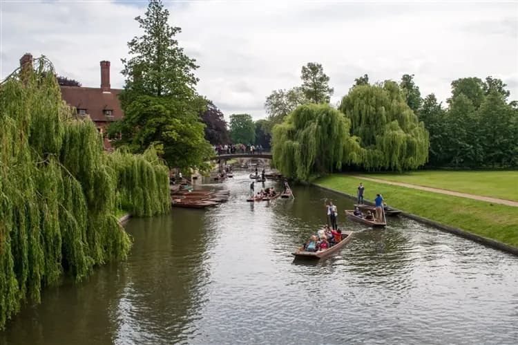經典英國|科玆窩鄉村.大英博物館.雙大學.巨石陣.倫敦眼.自然史博物館.雙層巴士饗宴10日-15