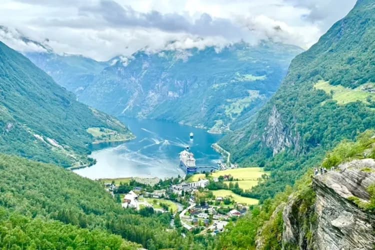 老鷹公路瞭望台-岸上觀光|峽灣、縮影火車