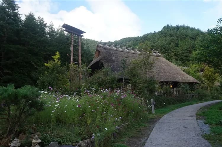 櫻紛飛東京|長榮|富士山春櫻美景.身延山纜車.河口湖天晴號.小石川後樂園.新宿御苑.美食溫泉五日-6