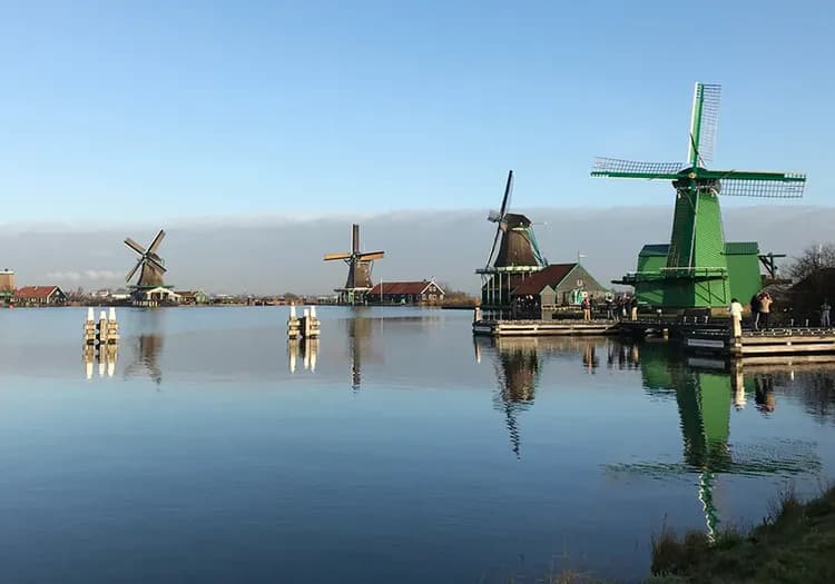 荷比法旅遊, 風車村