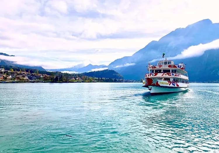 布里恩玆湖,愛的迫降