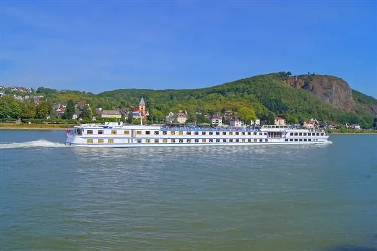 花季特選德荷比法|鬱金香.三大遊船.科隆教堂.布魯日古城.時尚巴黎.凡爾賽宮.地窖餐廳10日-6