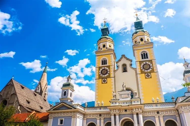 預購折$3000│深度北義旅遊│加達湖檸檬小鎮.多洛米緹秘境.刀鋒山纜車.富內斯山谷.密蘇里納湖.北義酒鄉10日-11