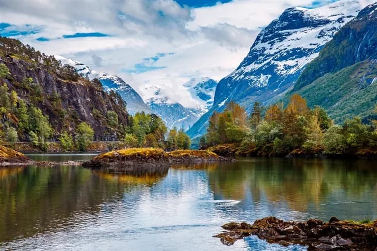 璽品挪威畫境13日|峽灣王國‧羅浮敦群島‧聖壇奇岩|超越旗艦規格,三峽灣、三遊輪、雙景觀纜車、縮影景觀鐵路、峽灣飯店、五星飯店|免小費-9