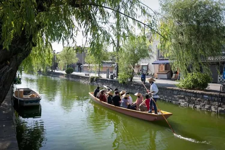 柳川扁舟搖船(約20~30分鐘)