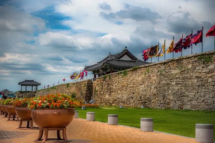 韓國卡哇依~愛寶樂園、瑞山海美邑城、白馬江帆船遊、明洞塗鴉秀五日-7